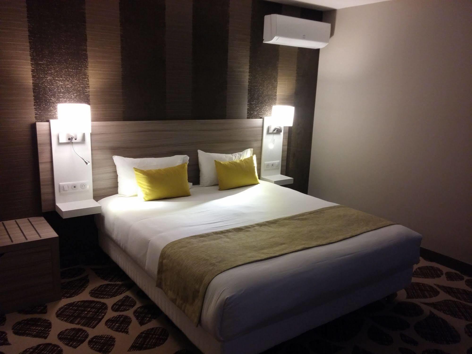 Contact Hotel Le Provencal Bordeaux Lac 외부 사진